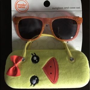 Wonder Nation sunglass and case set